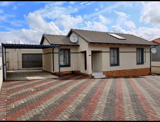 3 BEDROOM HOUSE FOR SALE IN KYA SANDS